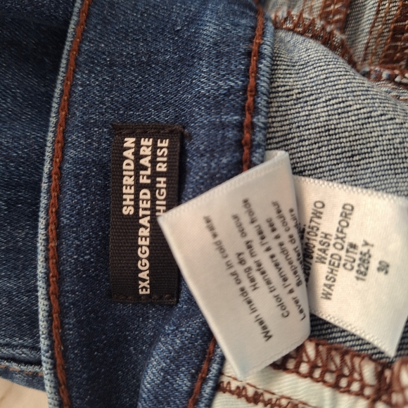 Veronica Beard Sheridan Exaggerated Flare High rise Size 30 - Picture 4 of 9